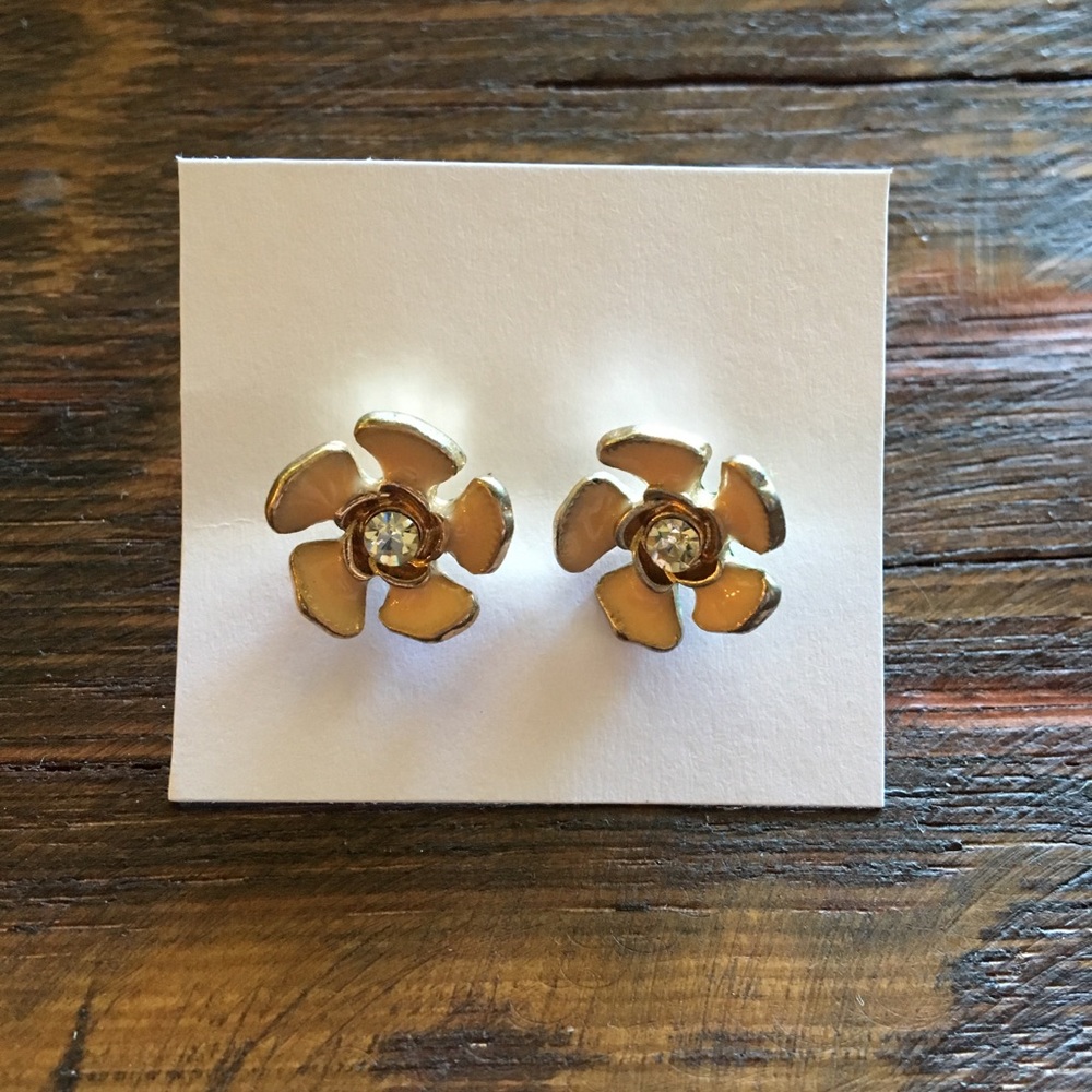 Assorted Stud Earrings - image 7